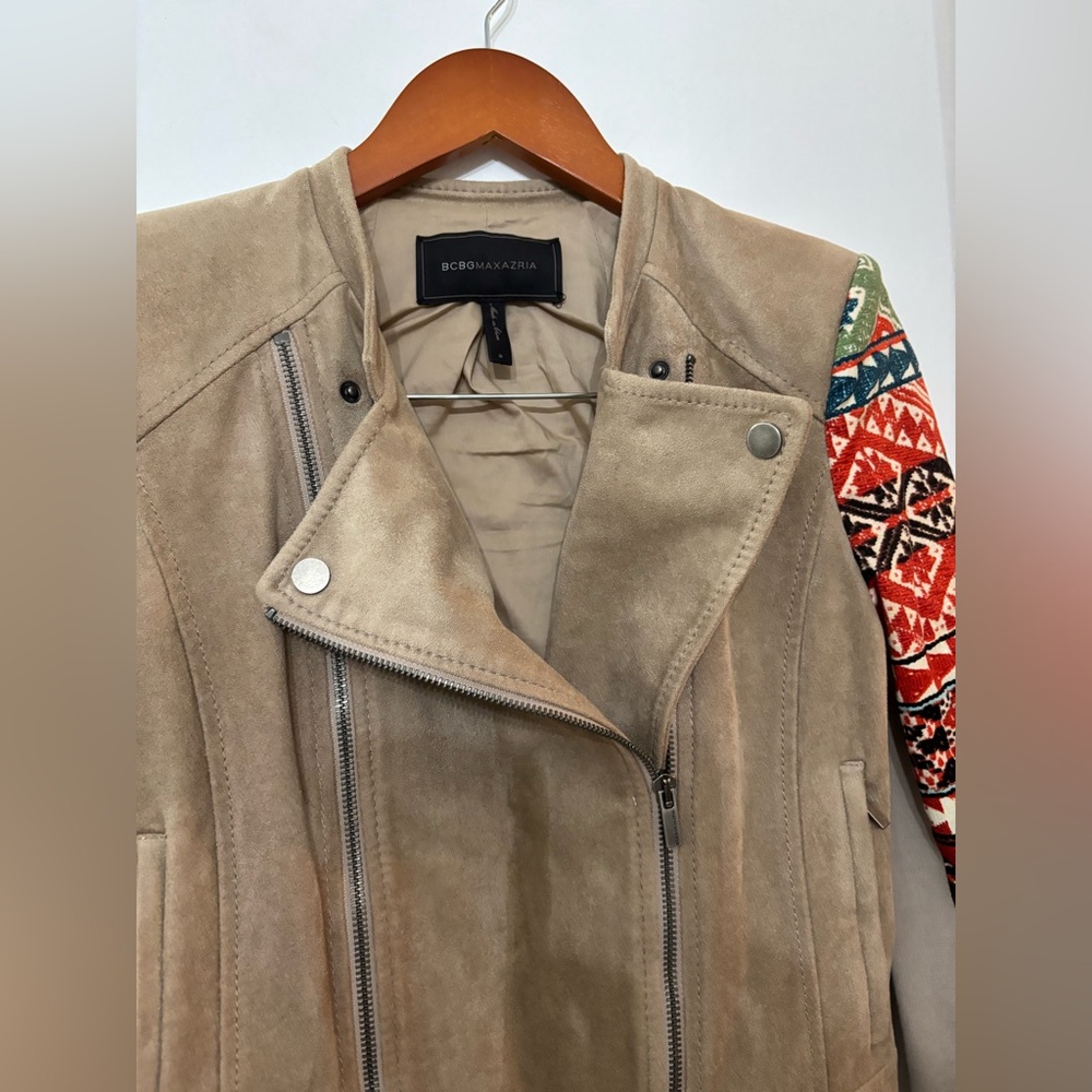 BCBGMAXAZRIA Women Tan Aztec/Tribal Print Faux Suede Peter Moto Jacket Small - Picture 5 of 15